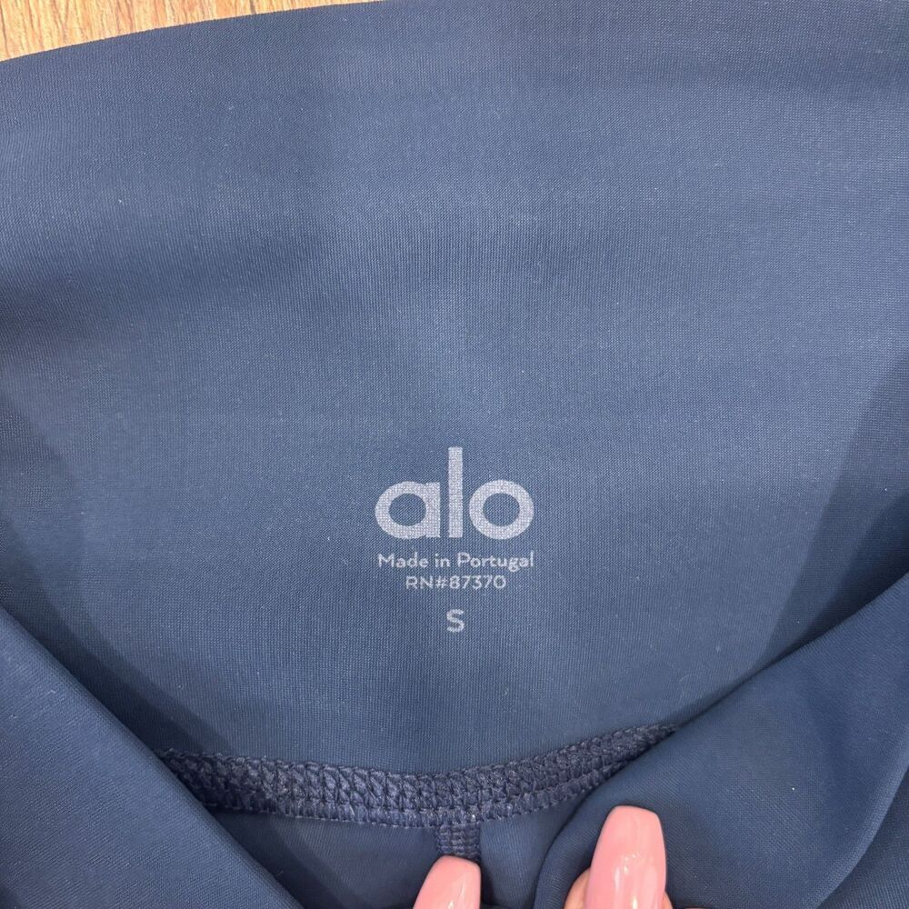 Alo Yoga Ripped Warrior Navy Blue Leggings Sz S High Waist Excellent Condition - Picture 4 of 7